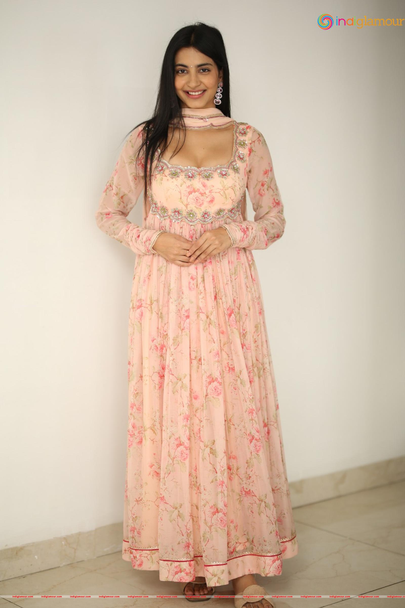 Pragathi Srivastava Actress hd photo