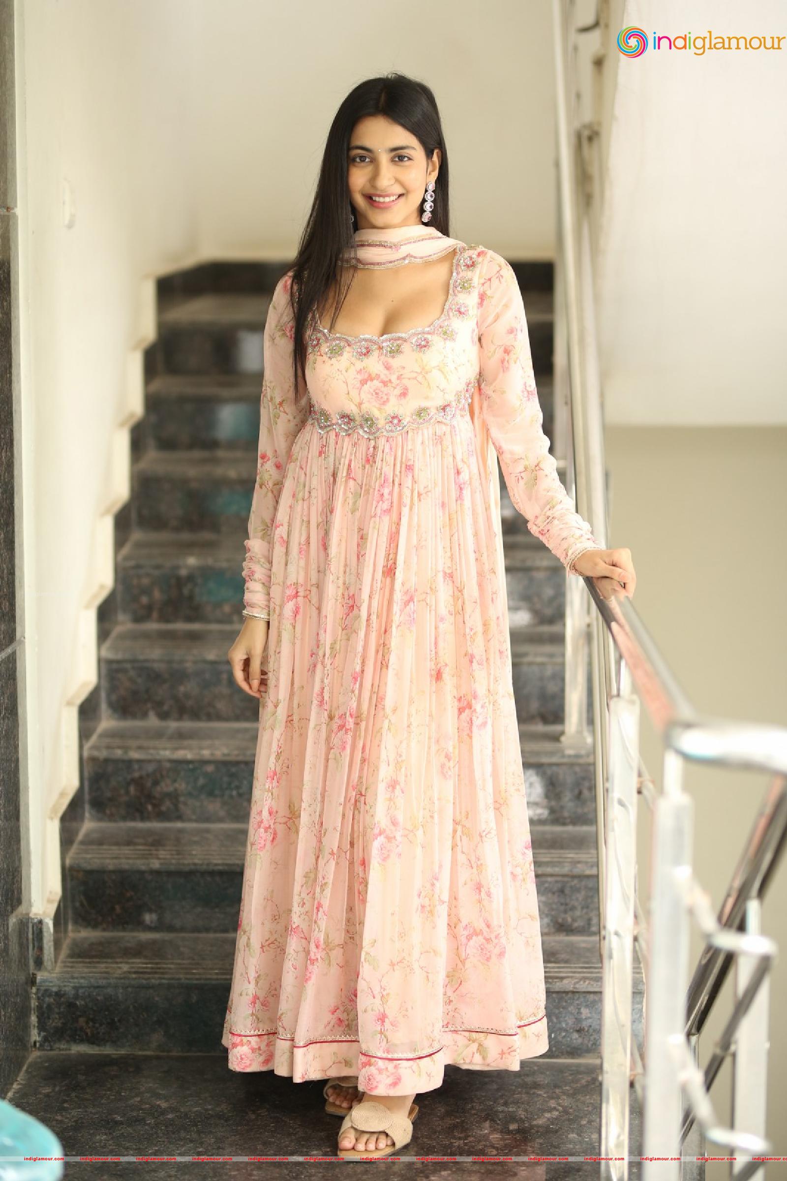 Pragathi Srivastava Actress hd photo