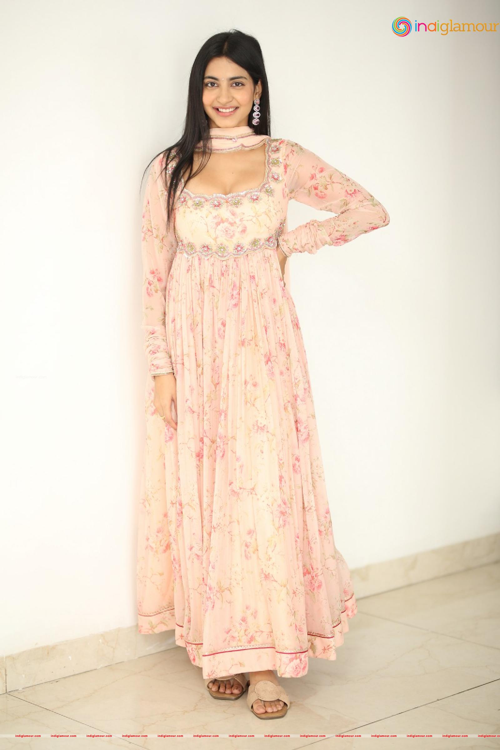 Pragathi Srivastava Actress hd photo