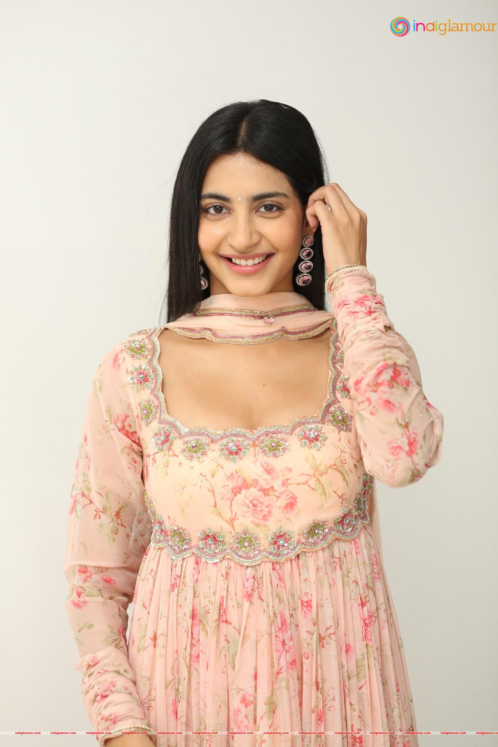 Pragathi Srivastava Actress hd photo