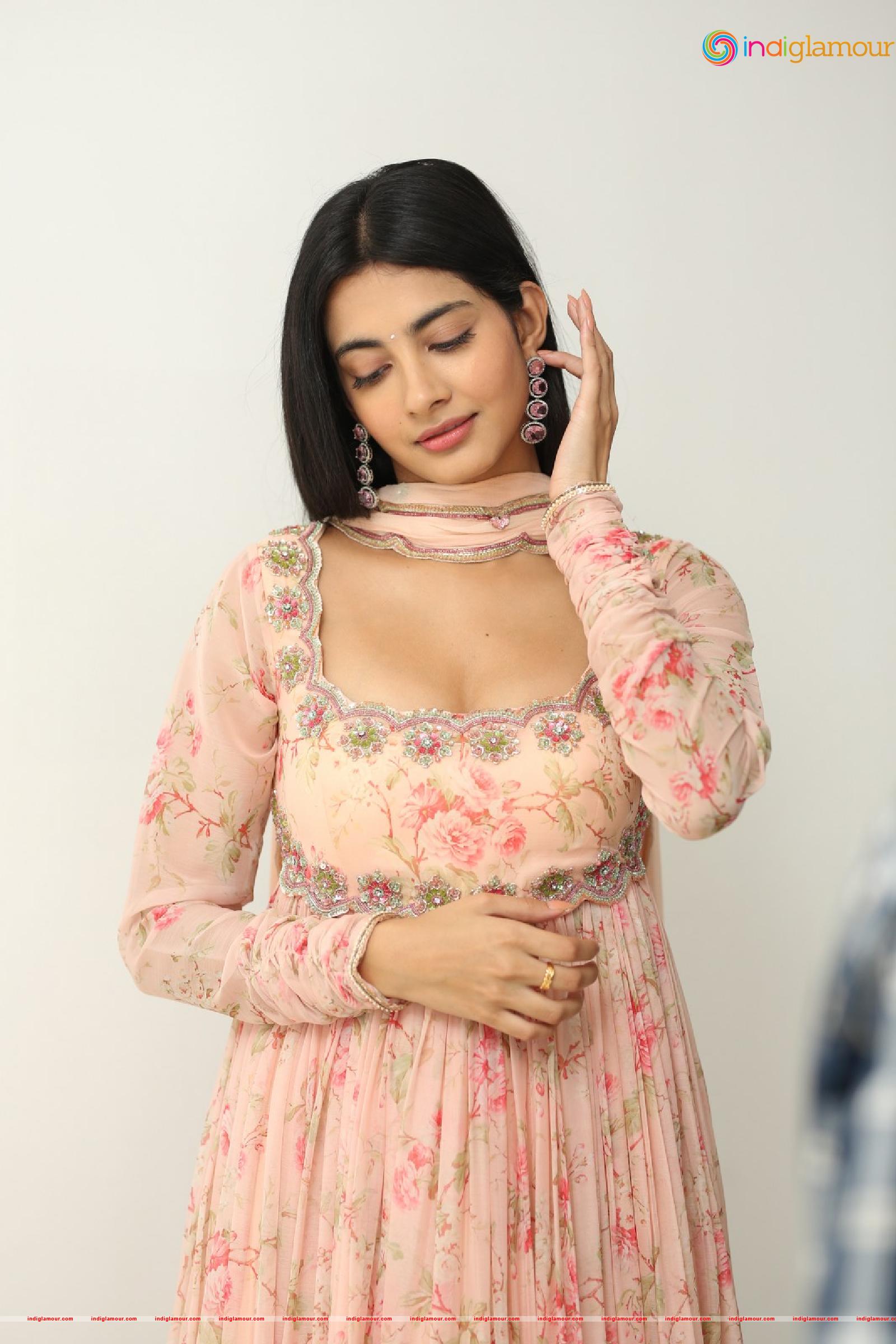 Pragathi Srivastava Actress hd photo
