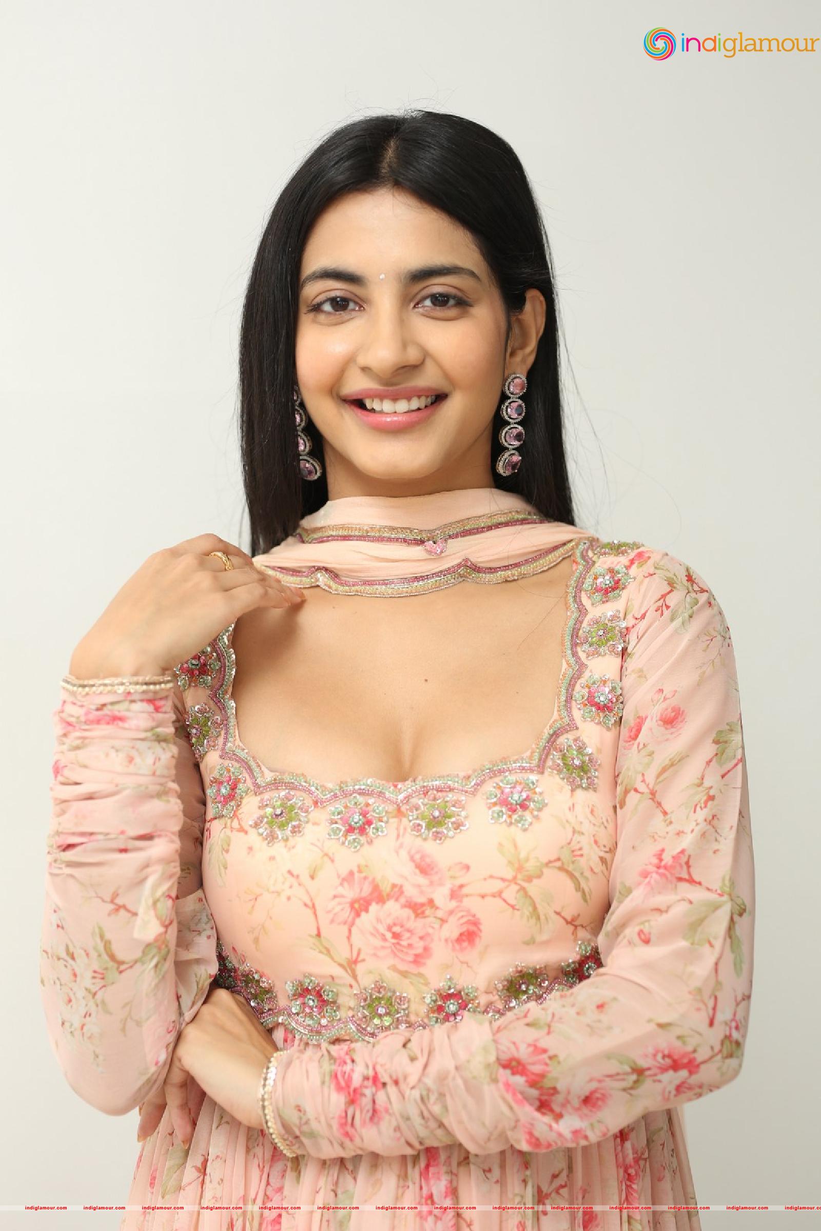 Pragathi Srivastava Actress hd photo