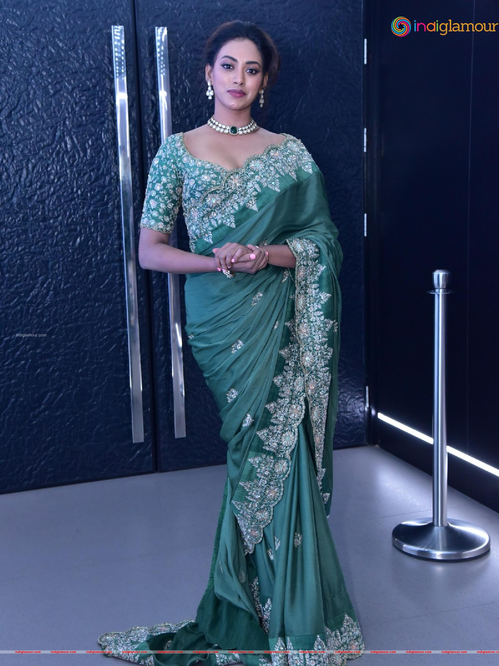 Kamakshi Bhaskarla Actress hd photo