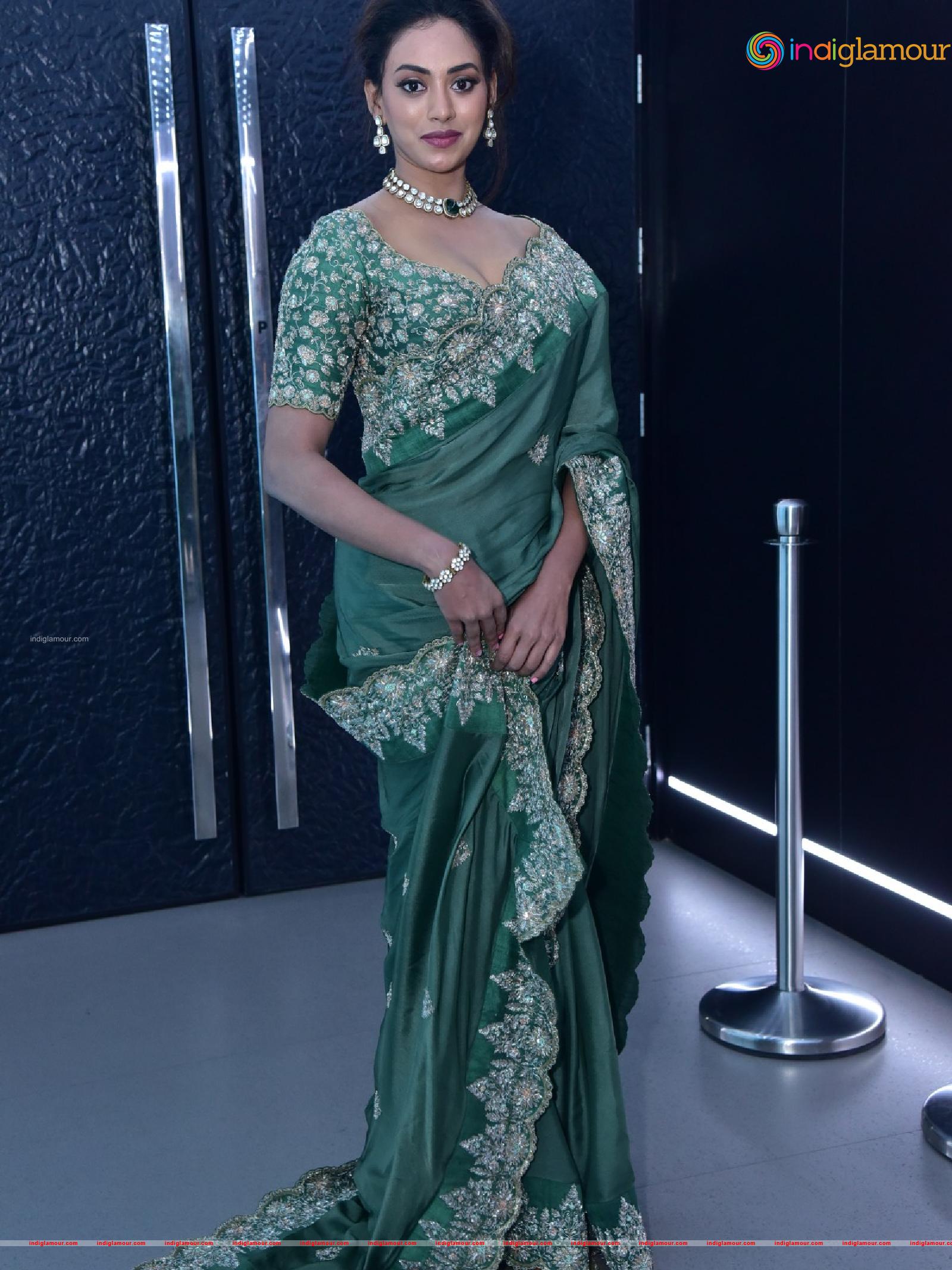 Kamakshi Bhaskarla Actress hd photo