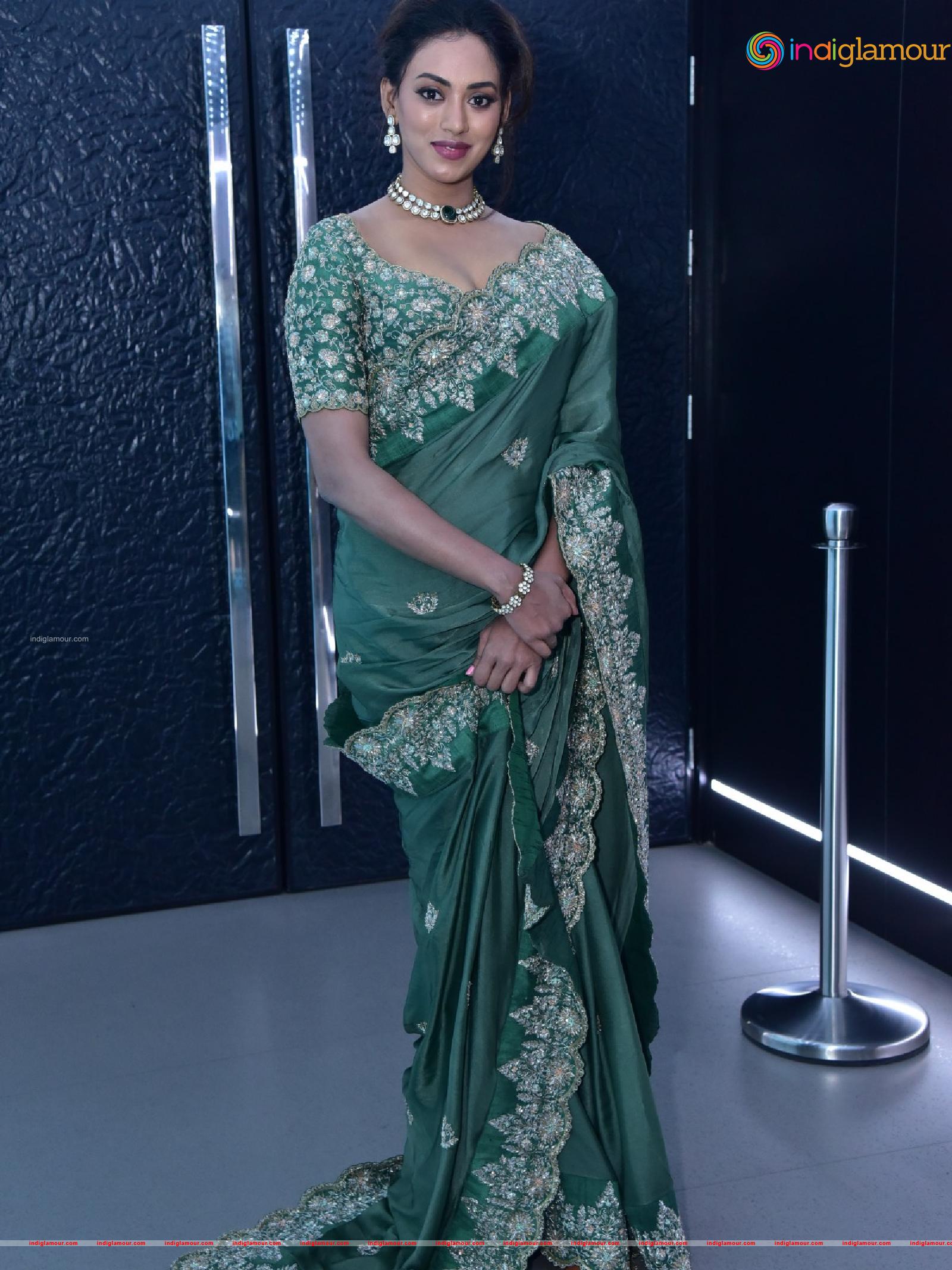 Kamakshi Bhaskarla Actress hd photo