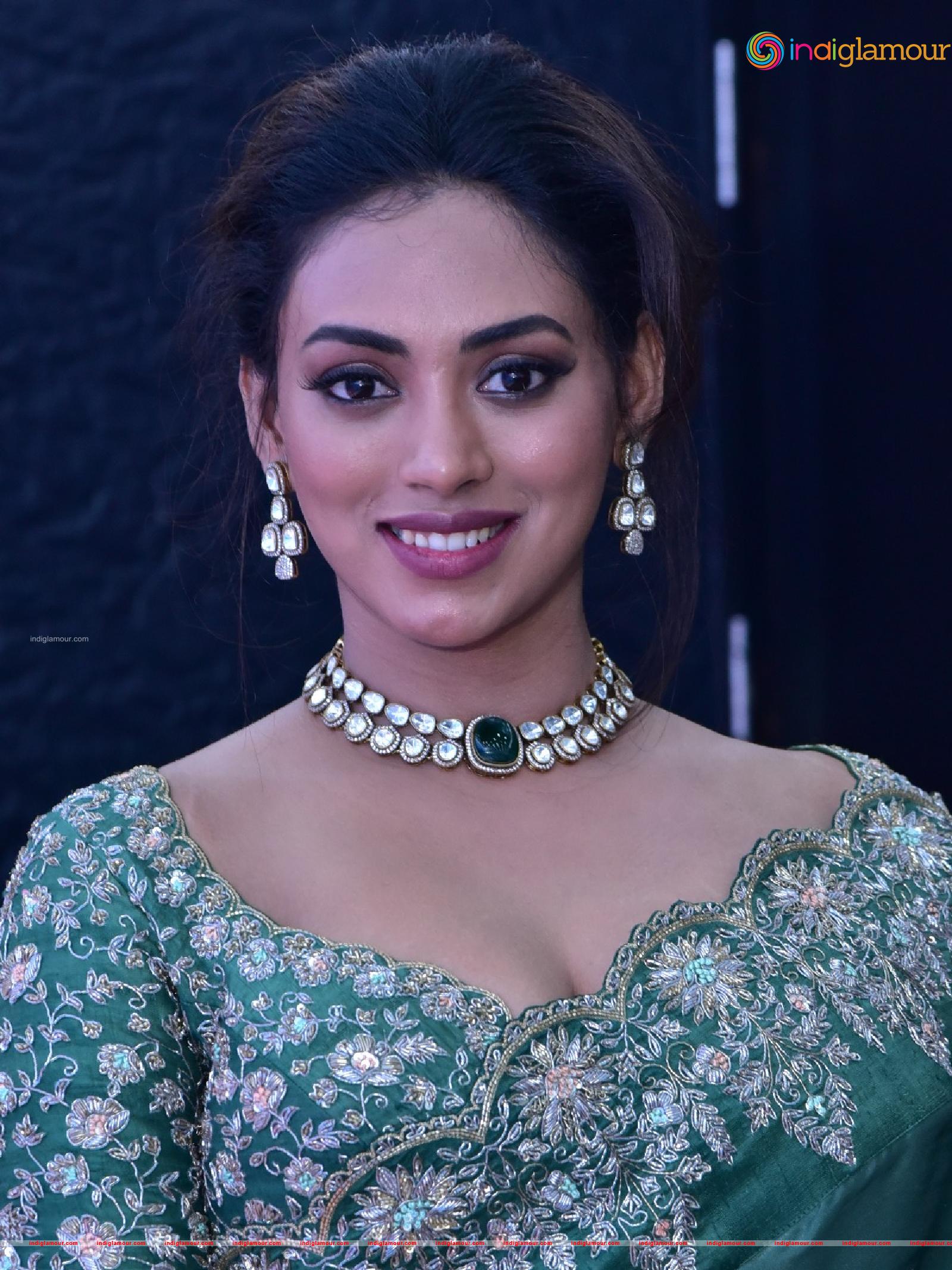 Kamakshi Bhaskarla Actress hd photo