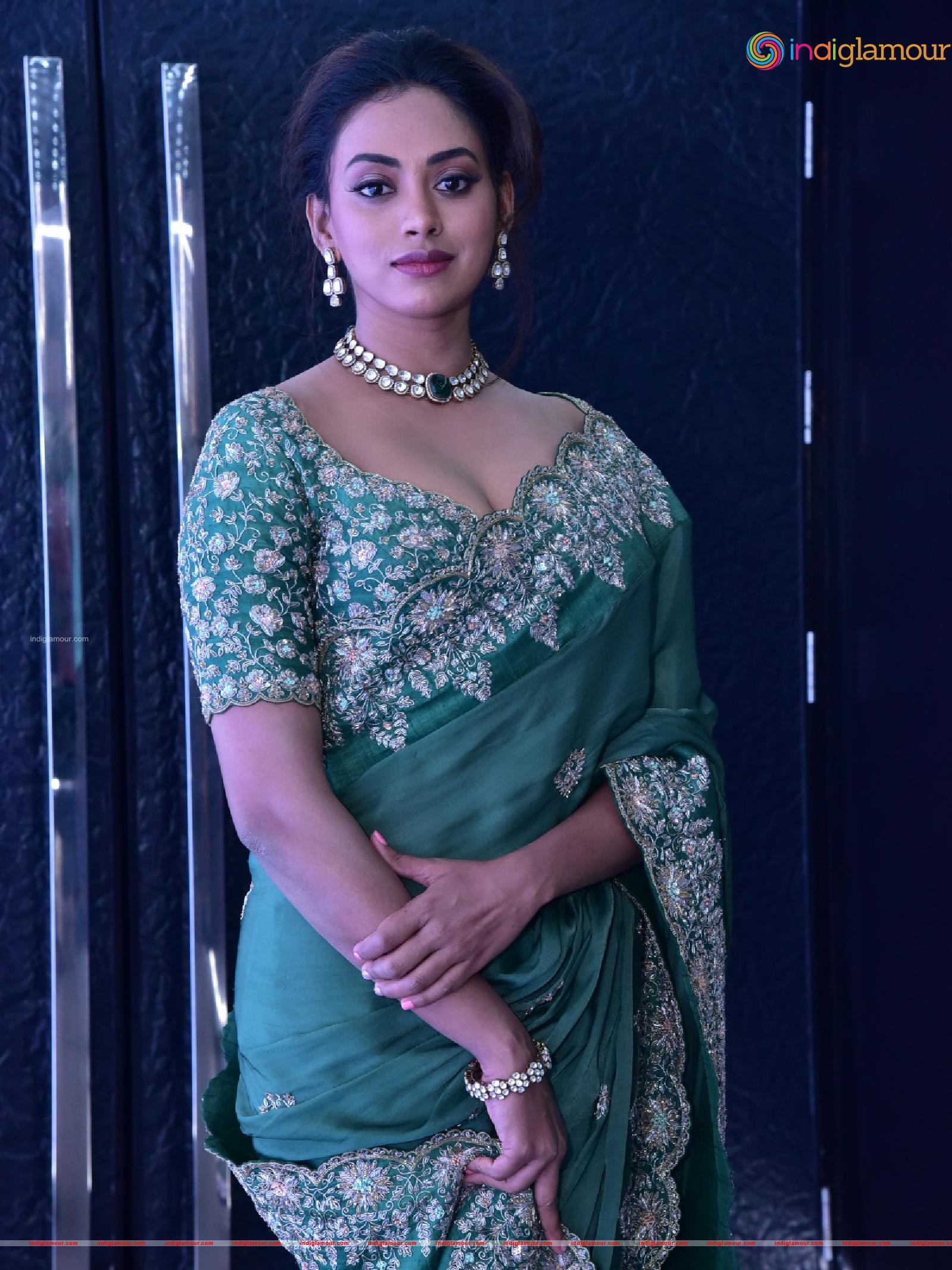 Kamakshi Bhaskarla Actress hd photo