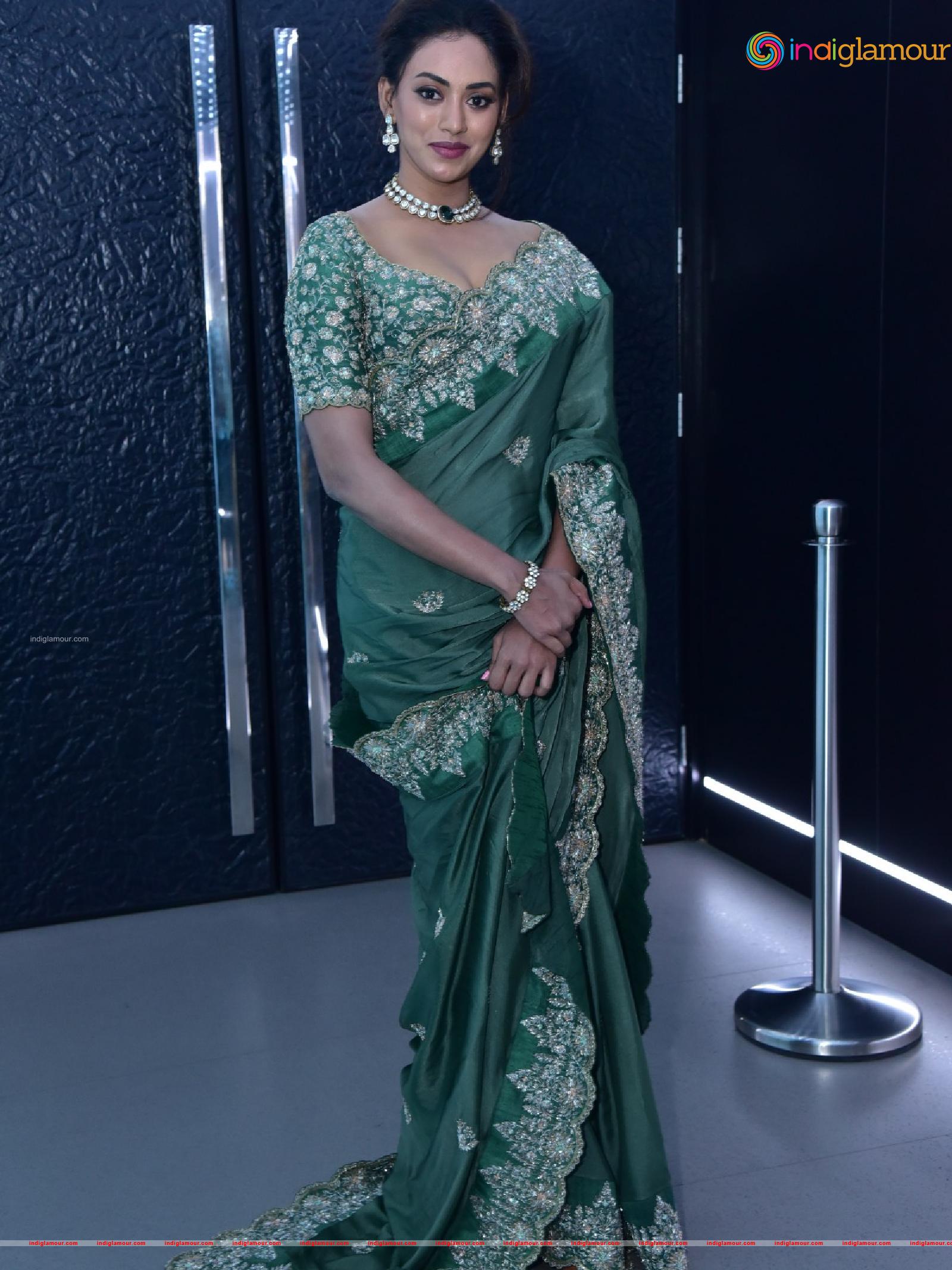 Kamakshi Bhaskarla Actress hd photo