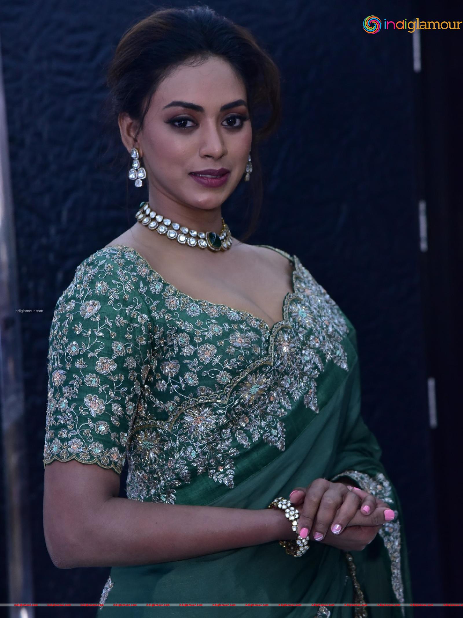 Kamakshi Bhaskarla Actress hd photo