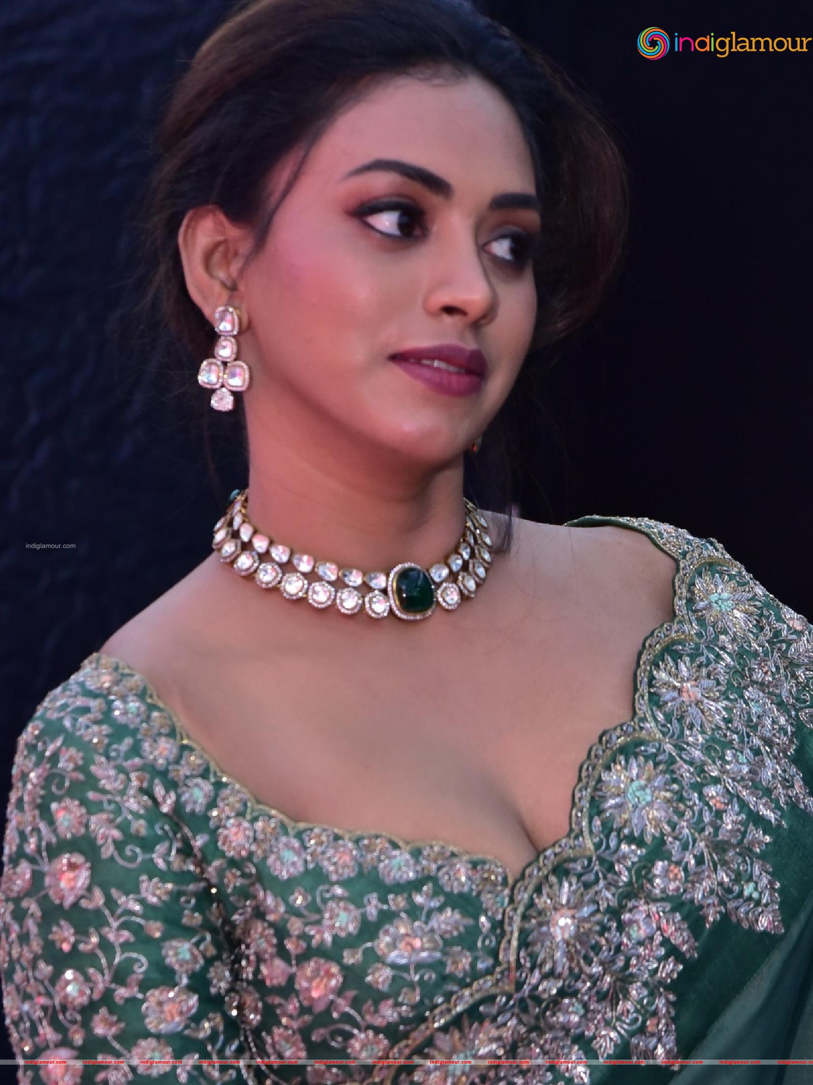 Kamakshi Bhaskarla Actress hd photo
