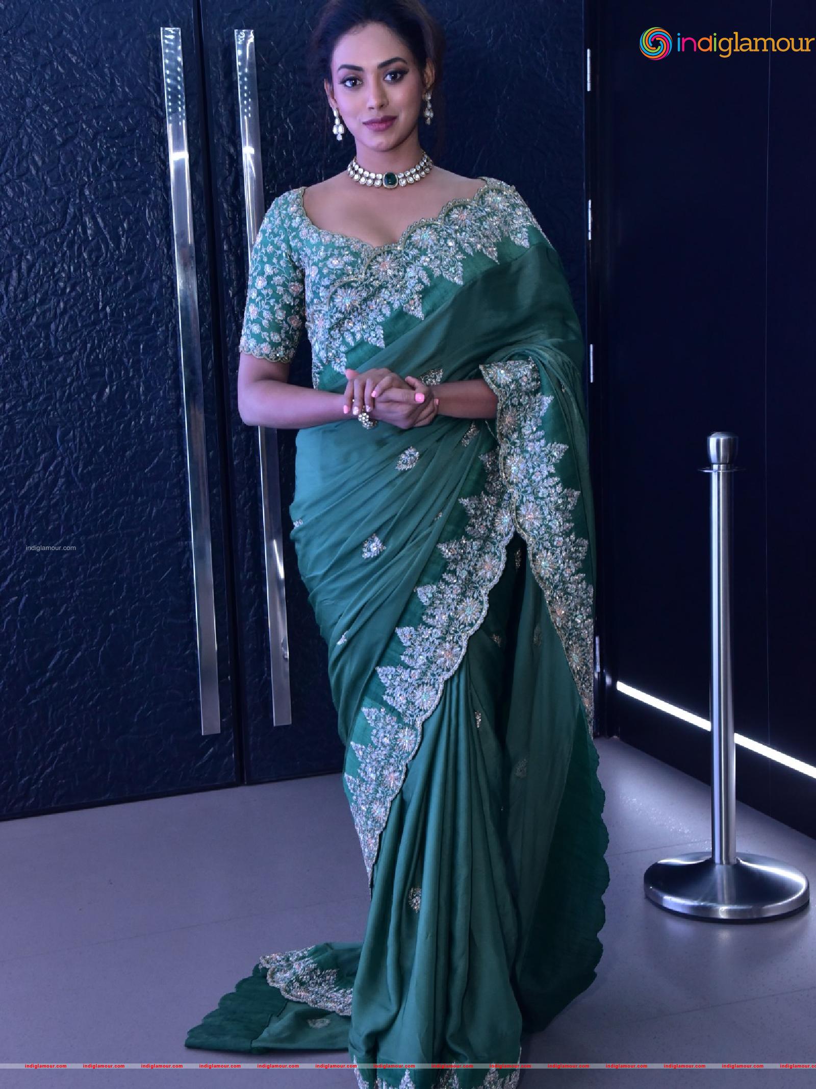 Kamakshi Bhaskarla Actress hd photo