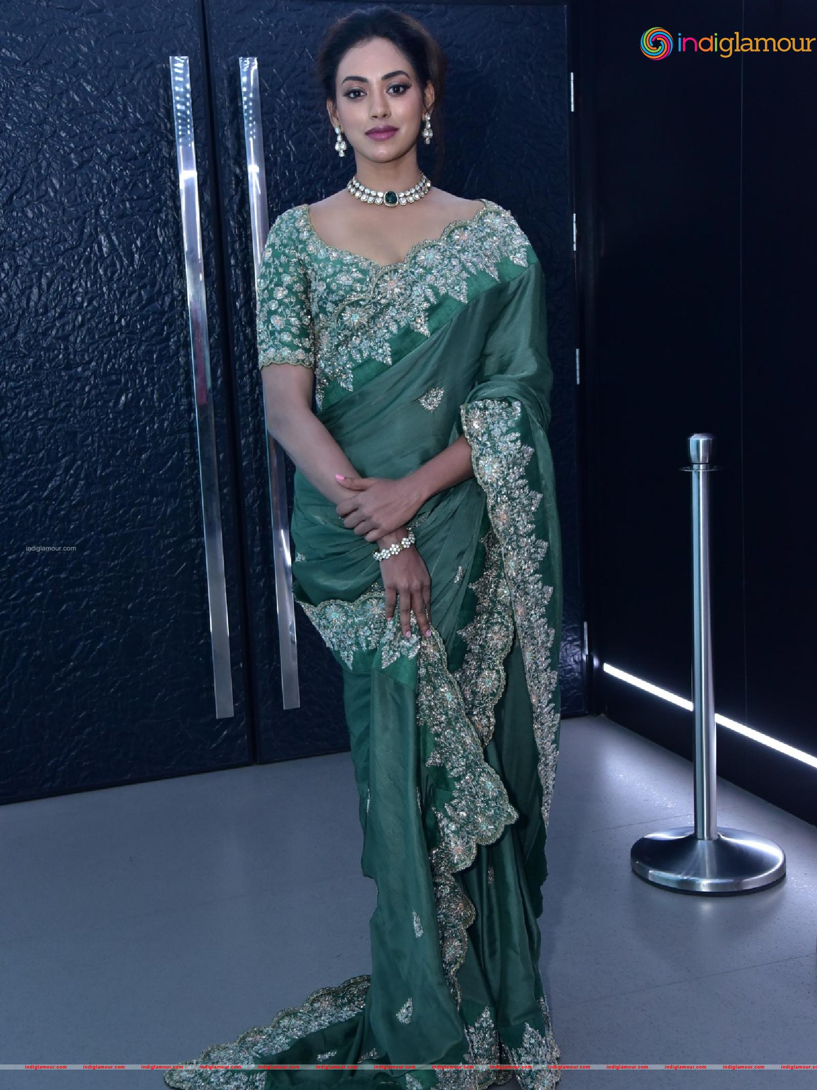 Kamakshi Bhaskarla Actress hd photo