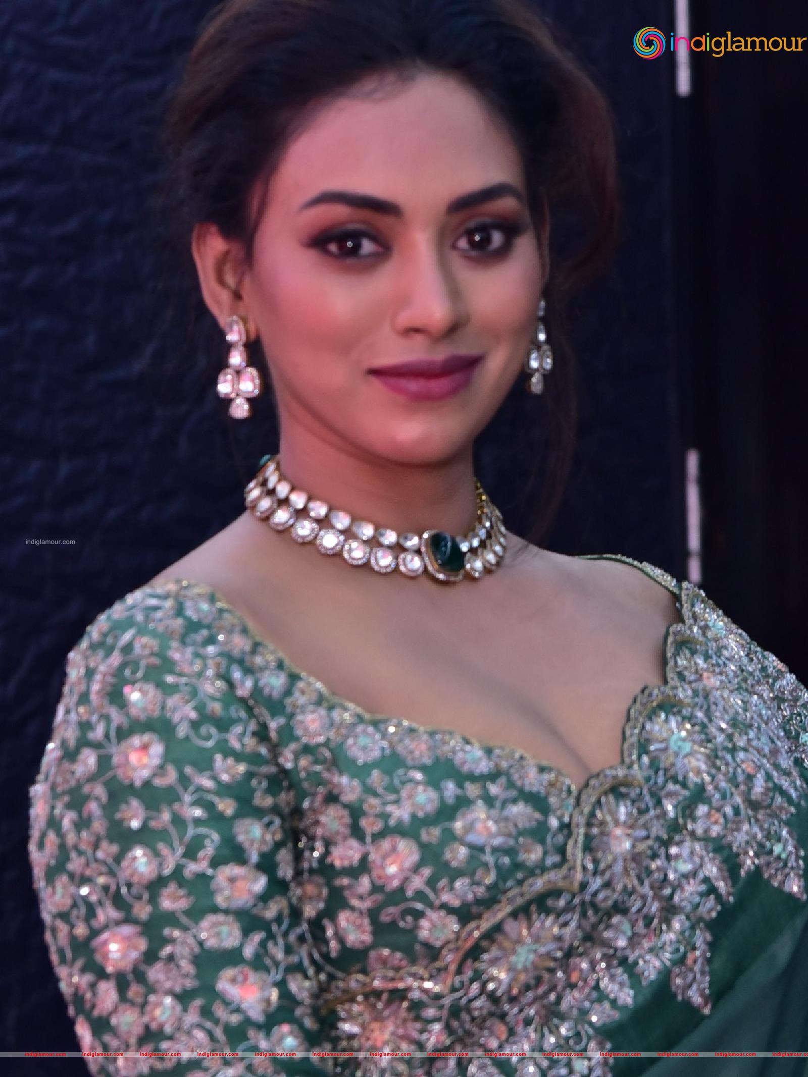 Kamakshi Bhaskarla Actress hd photo