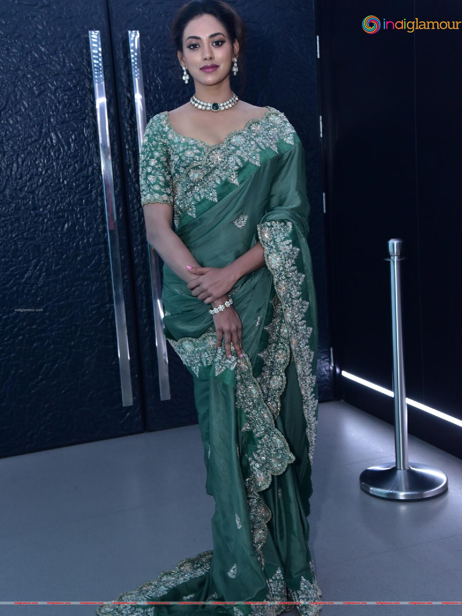 Kamakshi Bhaskarla Actress hd photo