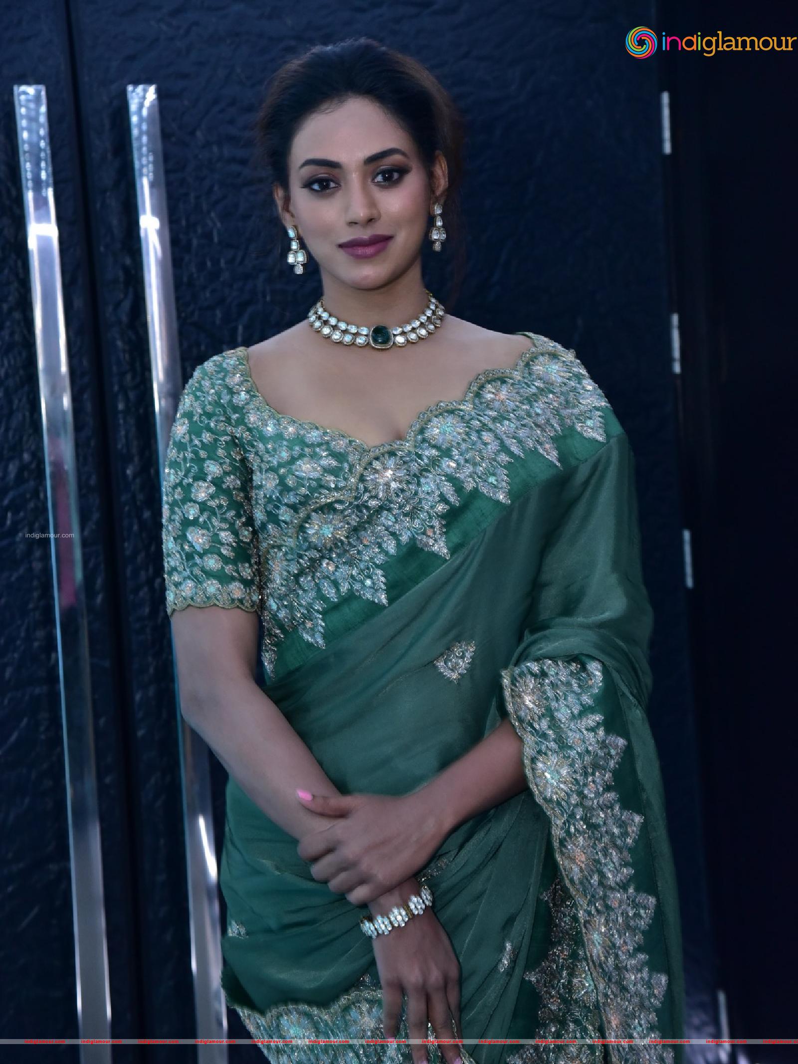 Kamakshi Bhaskarla Actress hd photo