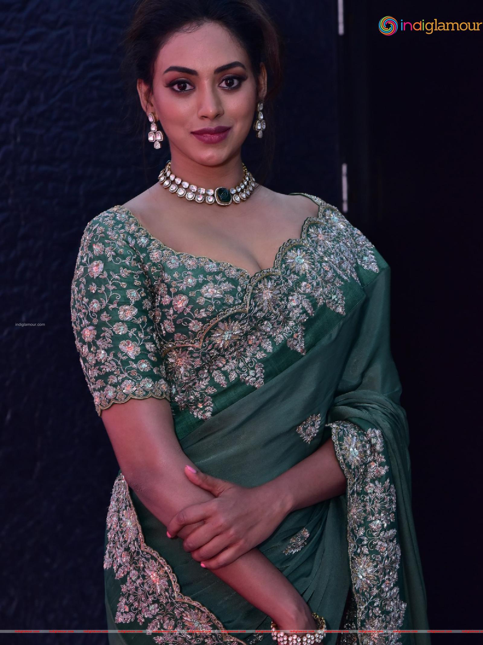 Kamakshi Bhaskarla Actress hd photo