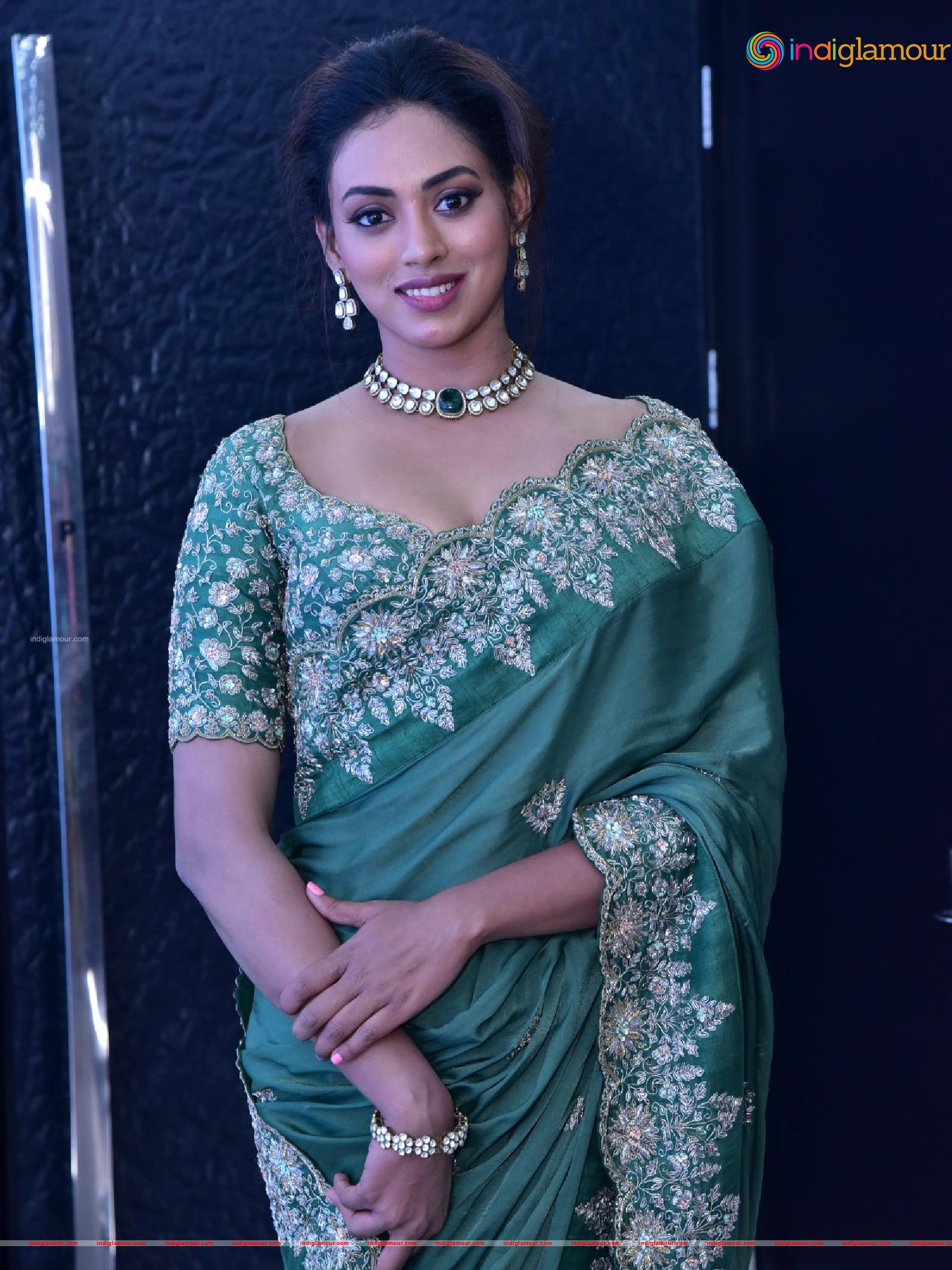 Kamakshi Bhaskarla Actress hd photo