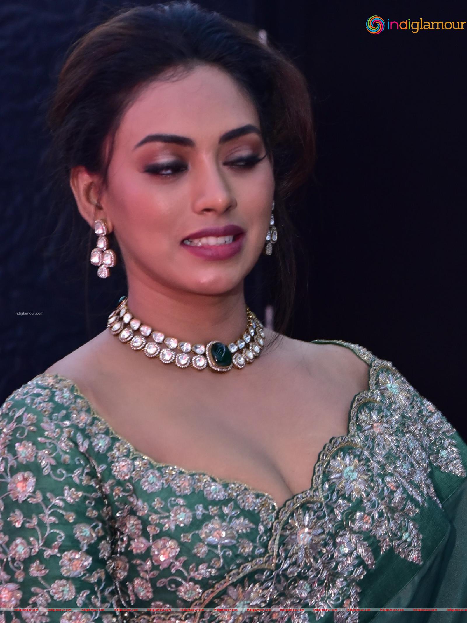 Kamakshi Bhaskarla Actress hd photo