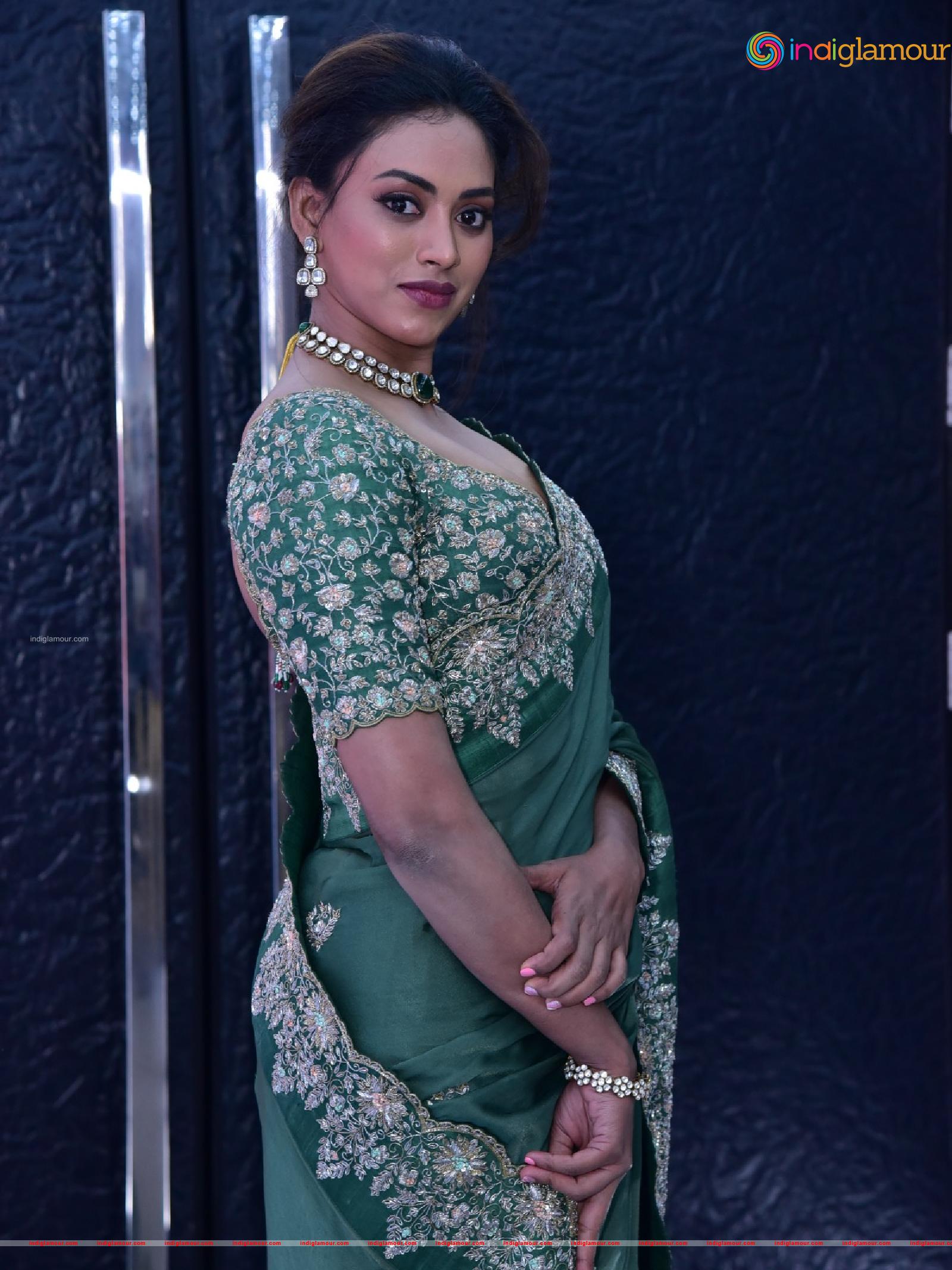 Kamakshi Bhaskarla Actress hd photo