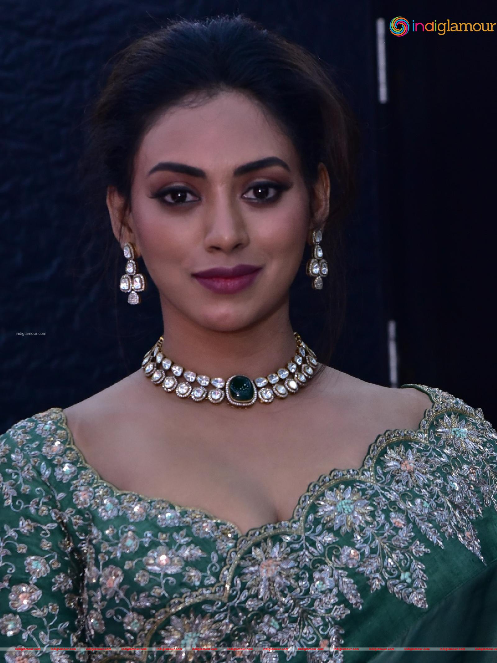 Kamakshi Bhaskarla Actress hd photo