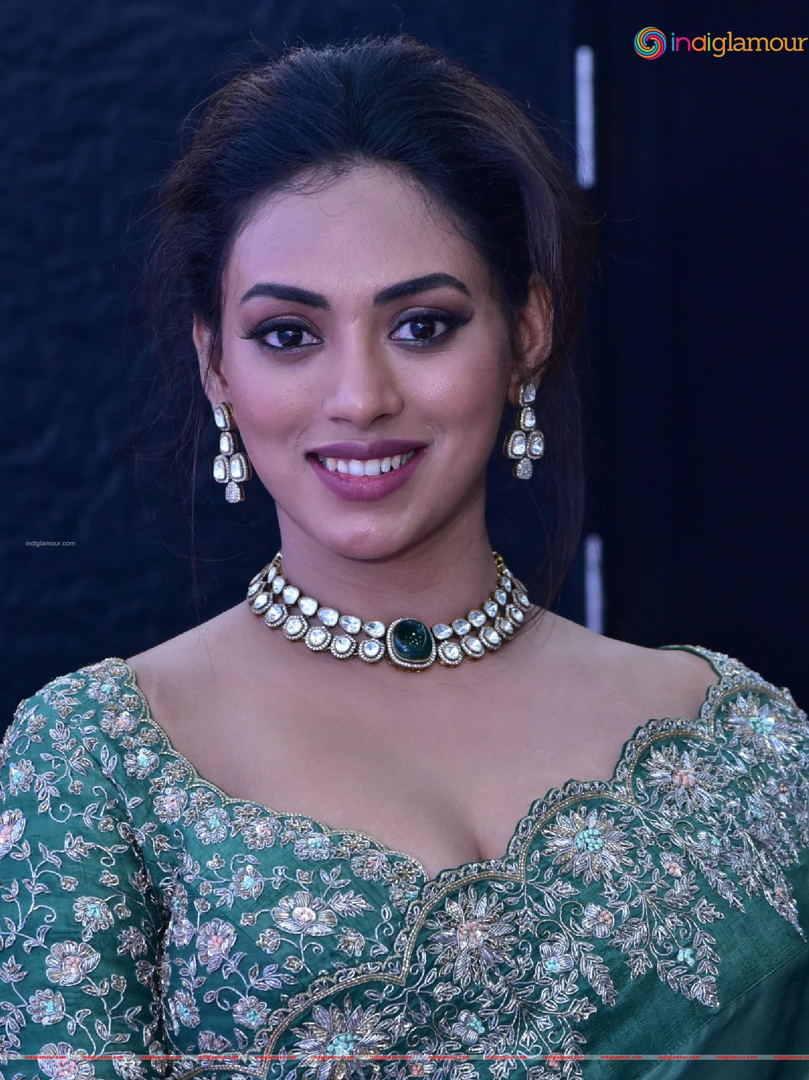 Kamakshi Bhaskarla Actress hd photo