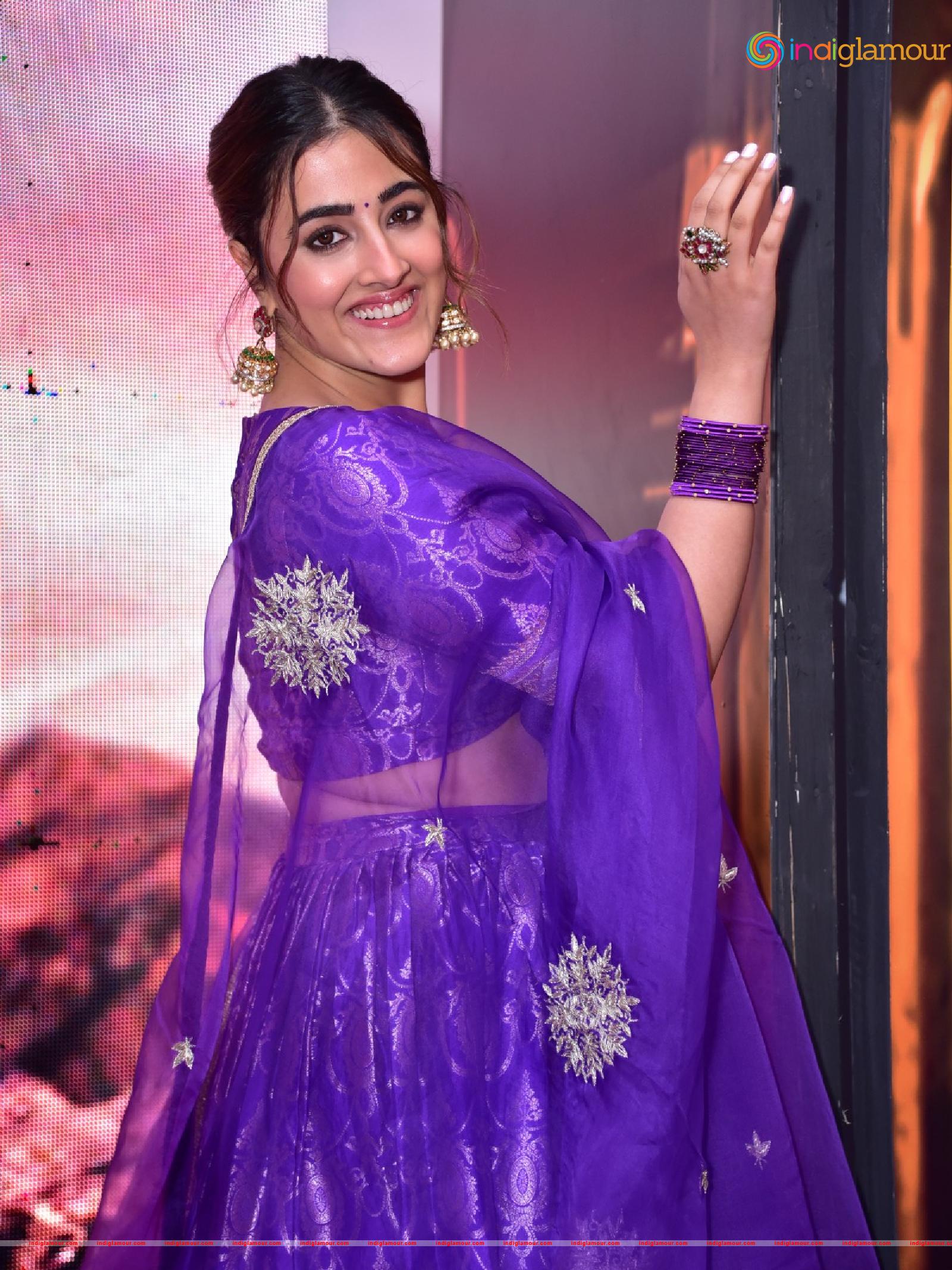 Nupur Sanon Actress hd photo