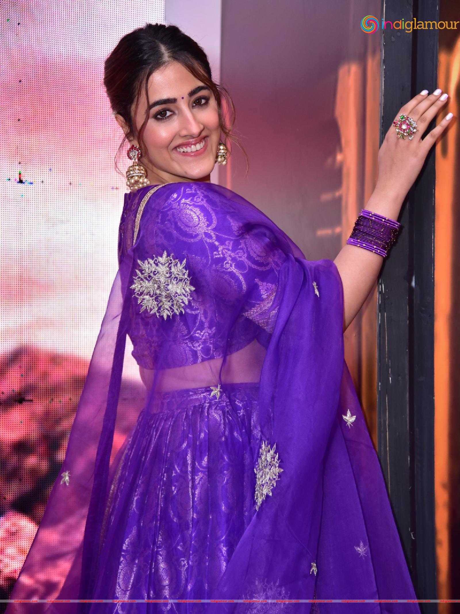 Nupur Sanon Actress hd photo