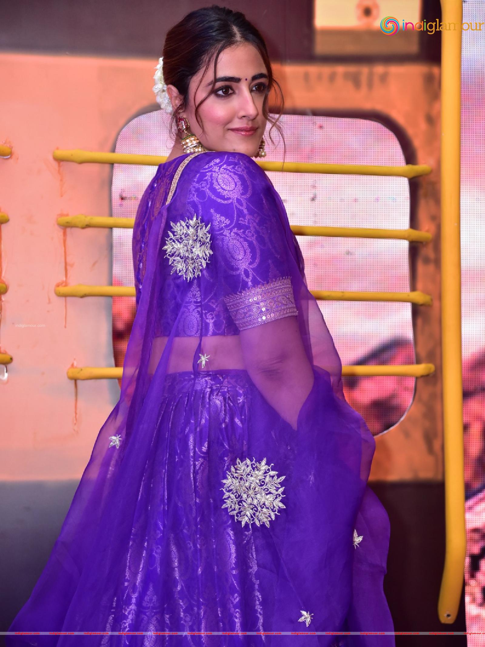 Nupur Sanon Actress hd photo