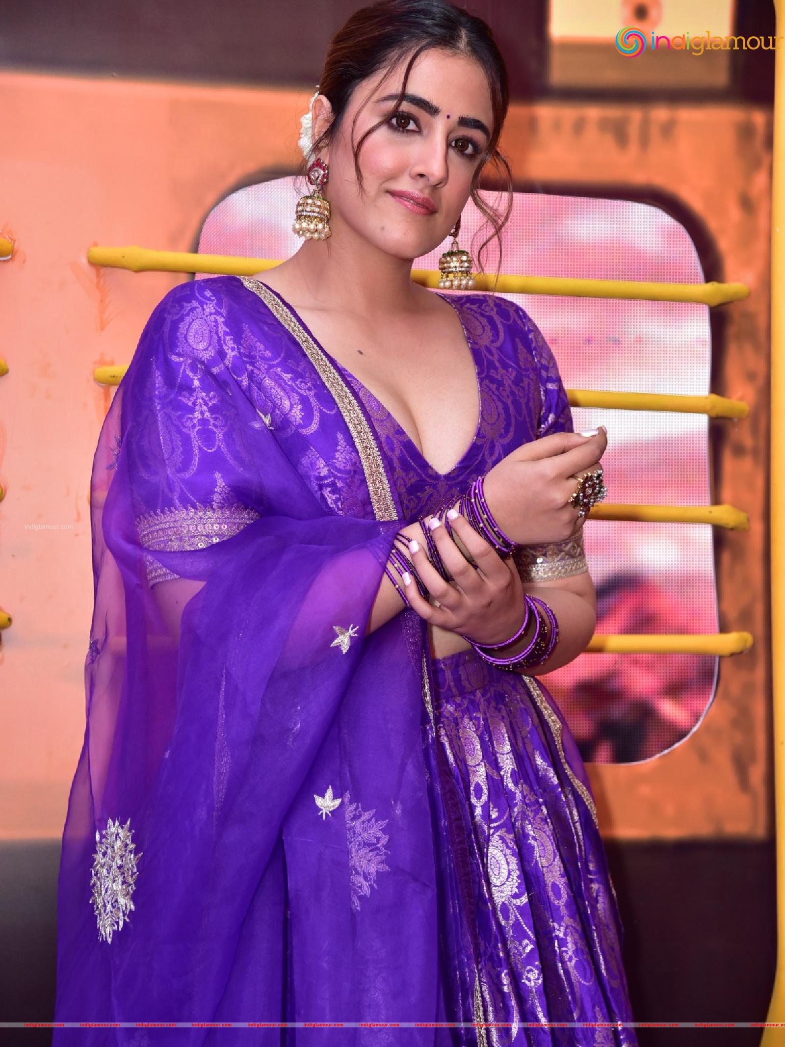 Nupur Sanon Actress hd photo
