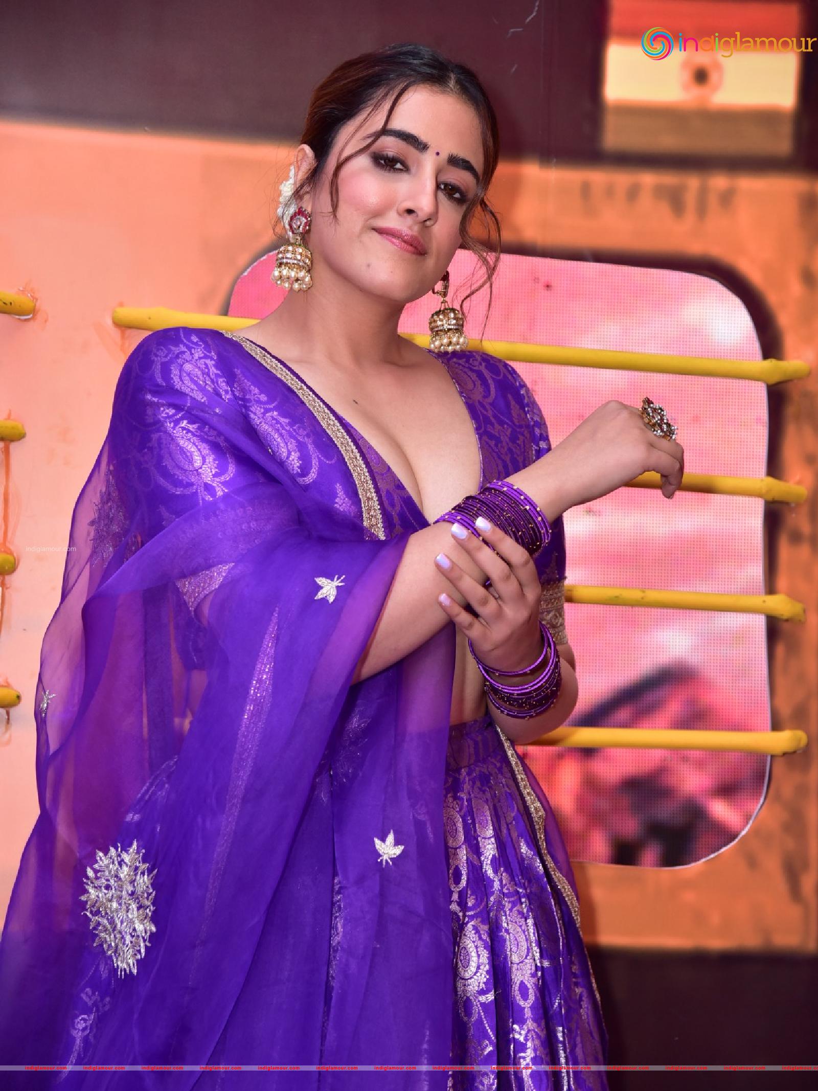 Nupur Sanon Actress hd photo