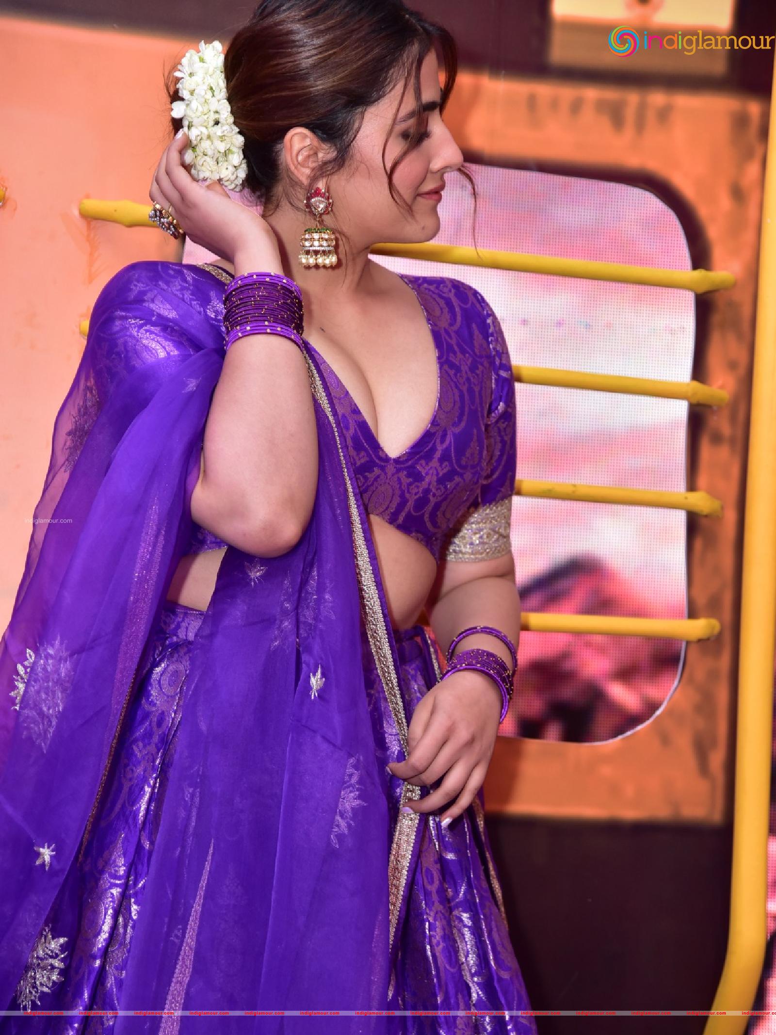Nupur Sanon Actress hd photo