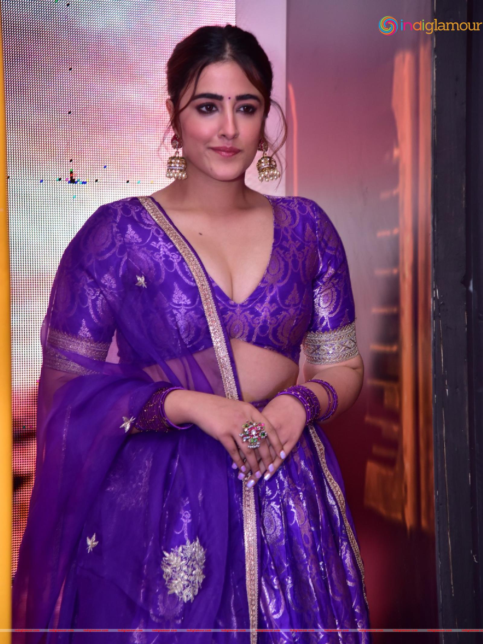 Nupur Sanon Actress hd photo