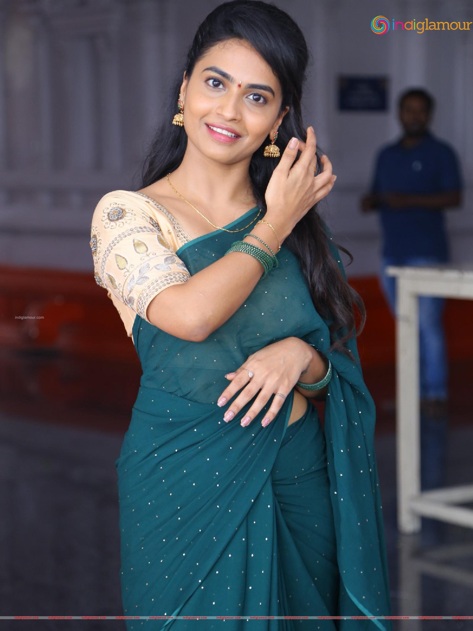 Harika Alekhya Actress hd photo