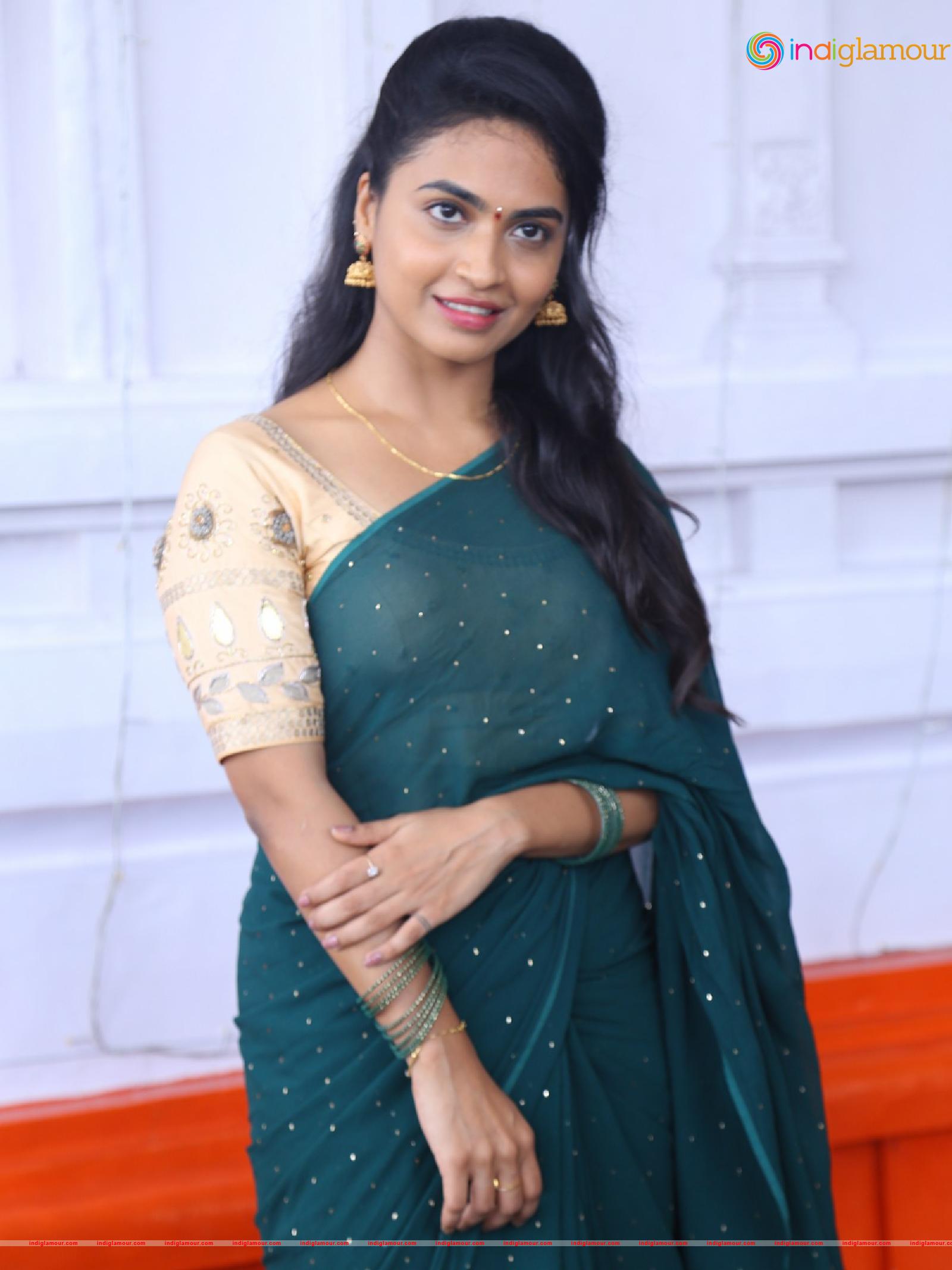 Harika Alekhya Actress hd photo