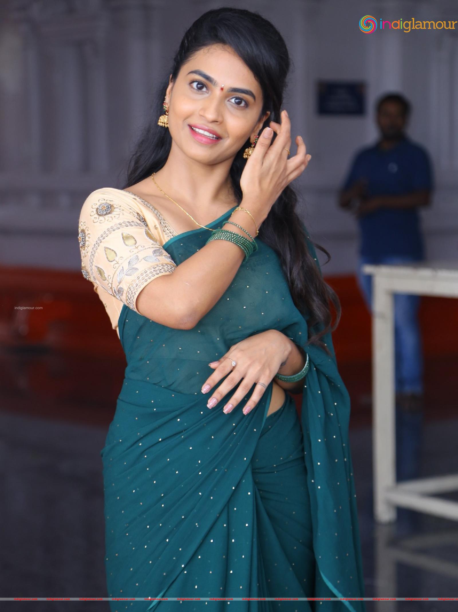 Harika Alekhya Actress hd photo