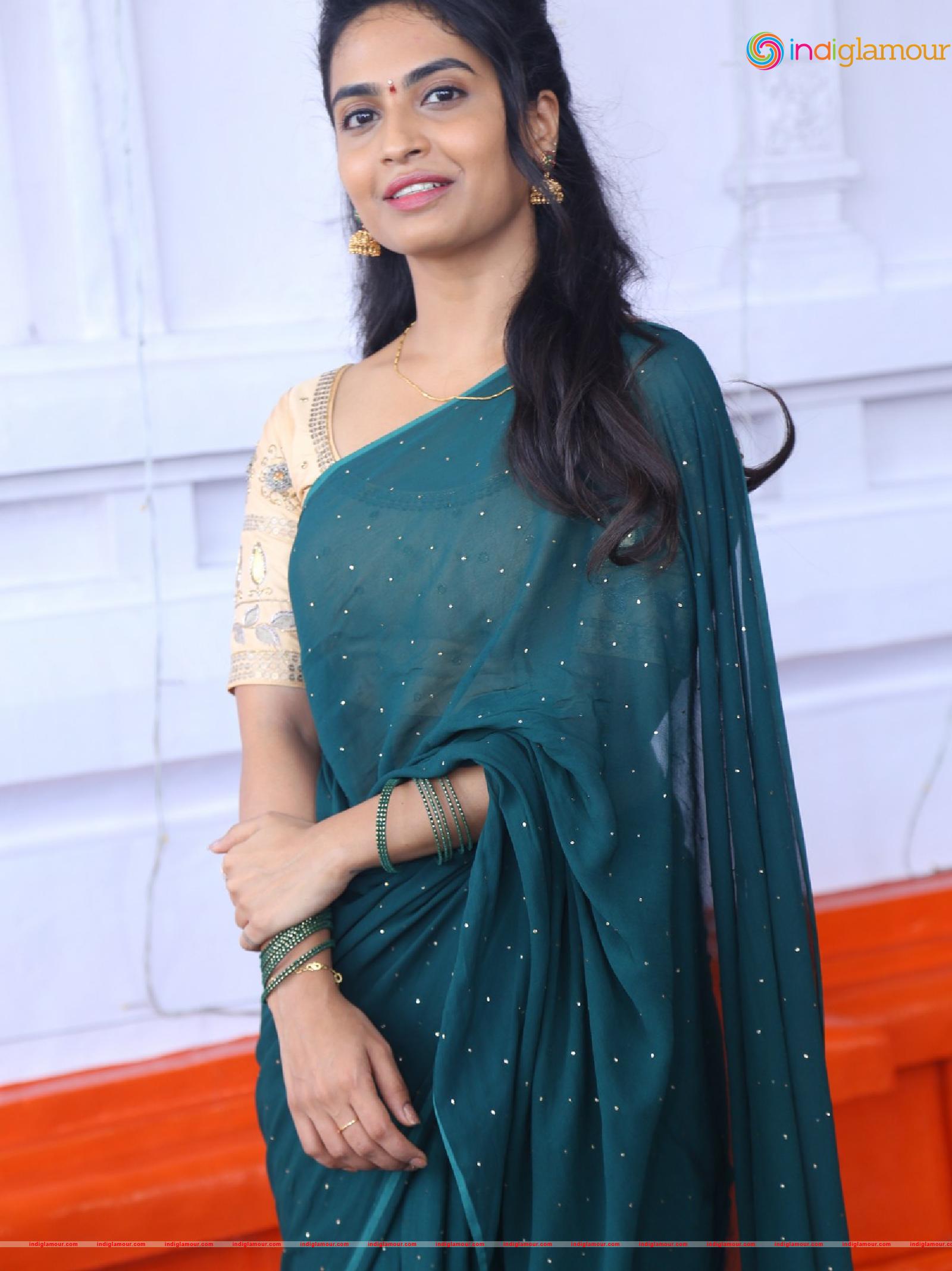 Harika Alekhya Actress hd photo