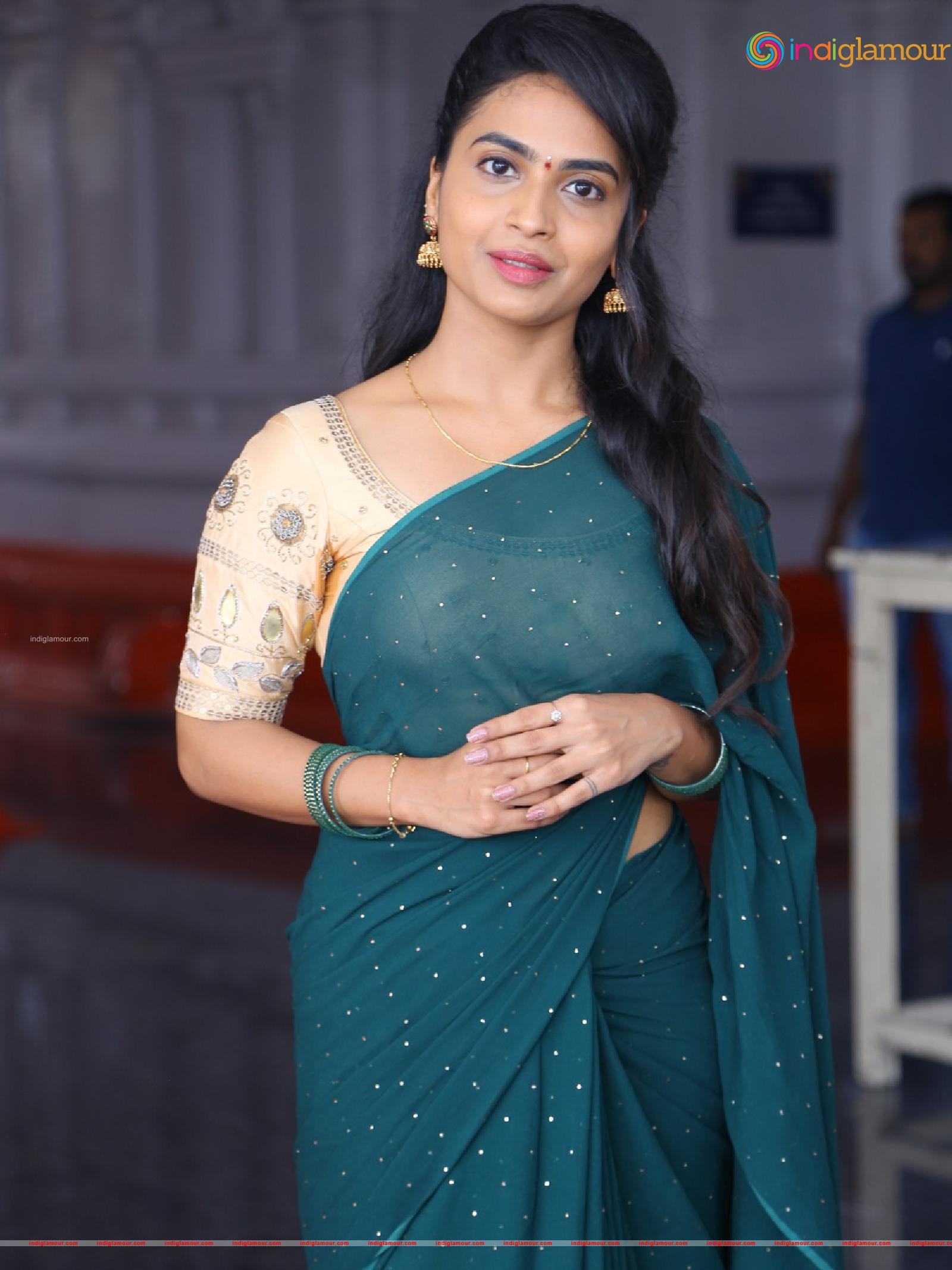 Harika Alekhya Actress hd photo