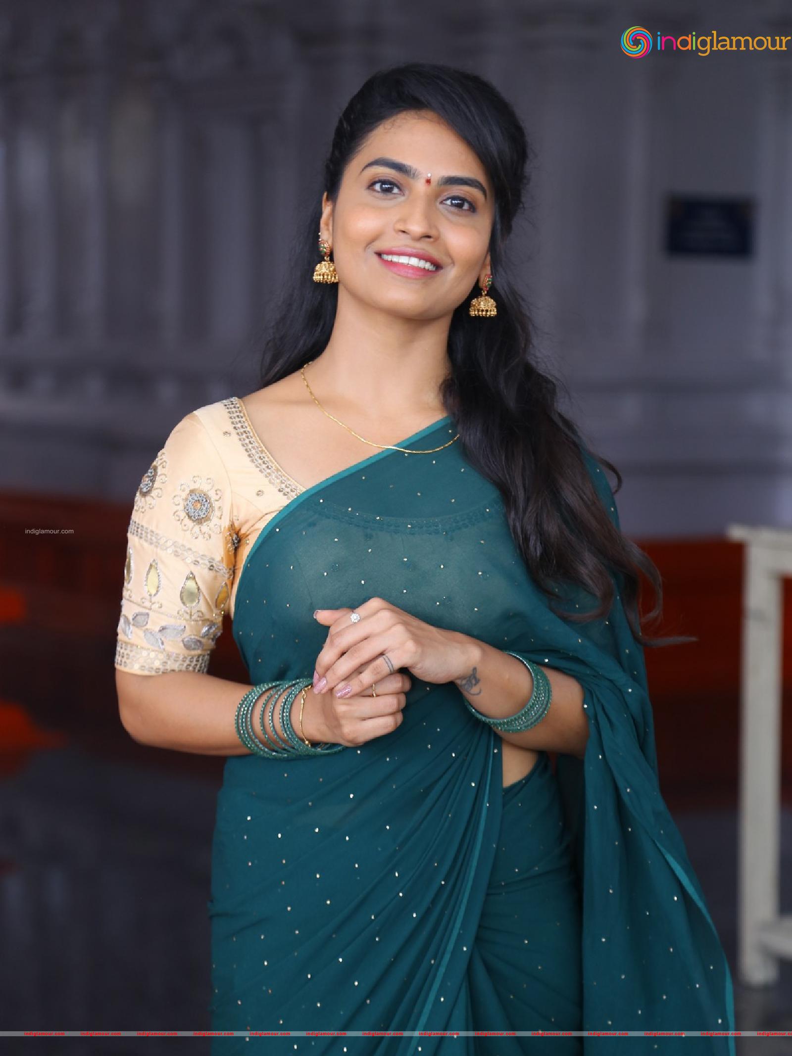 Harika Alekhya Actress hd photo