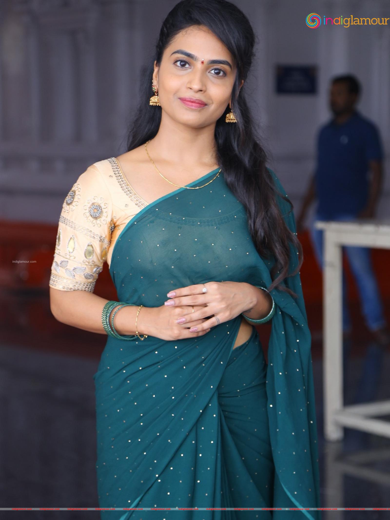Harika Alekhya Actress hd photo