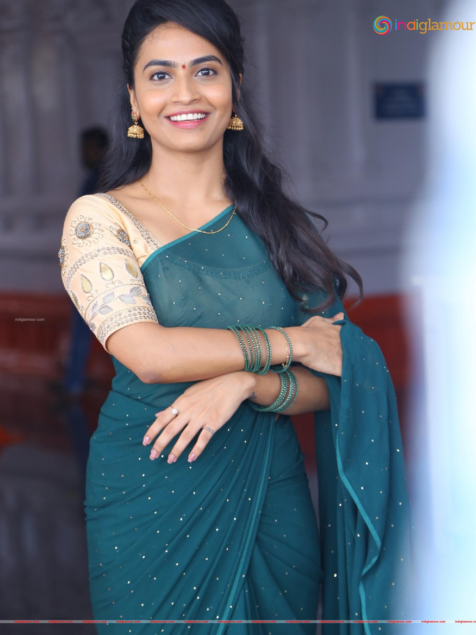Harika Alekhya Actress hd photo