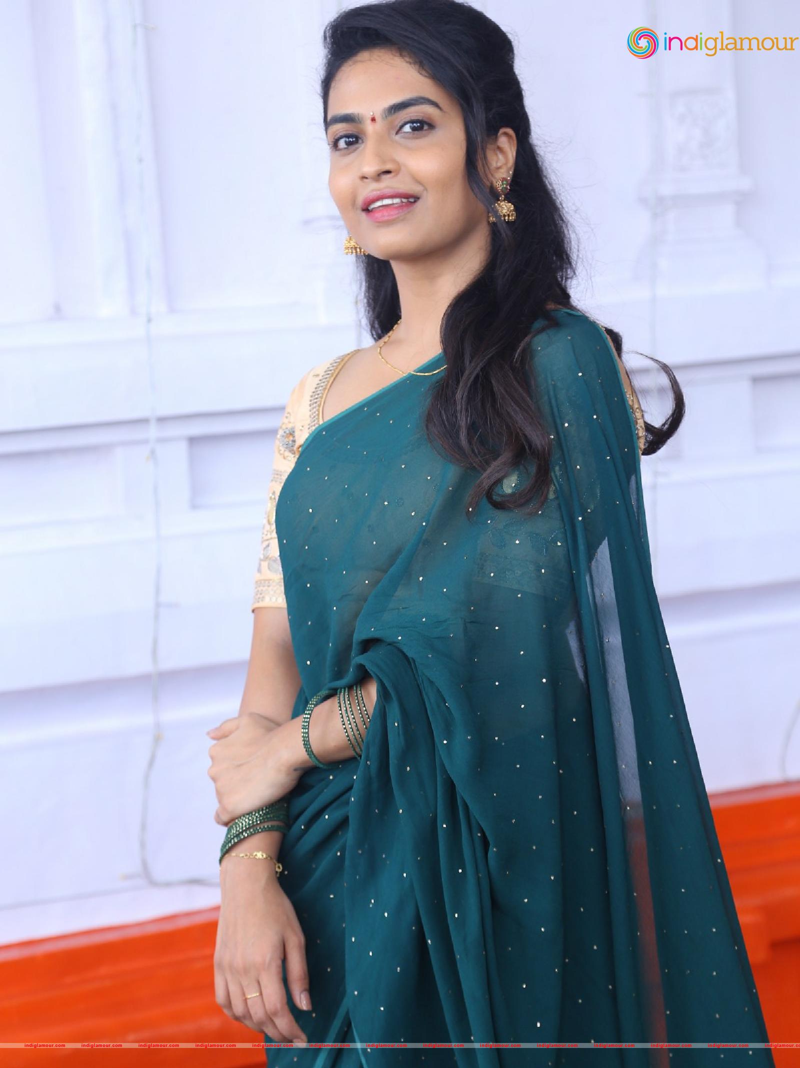 Harika Alekhya Actress hd photo