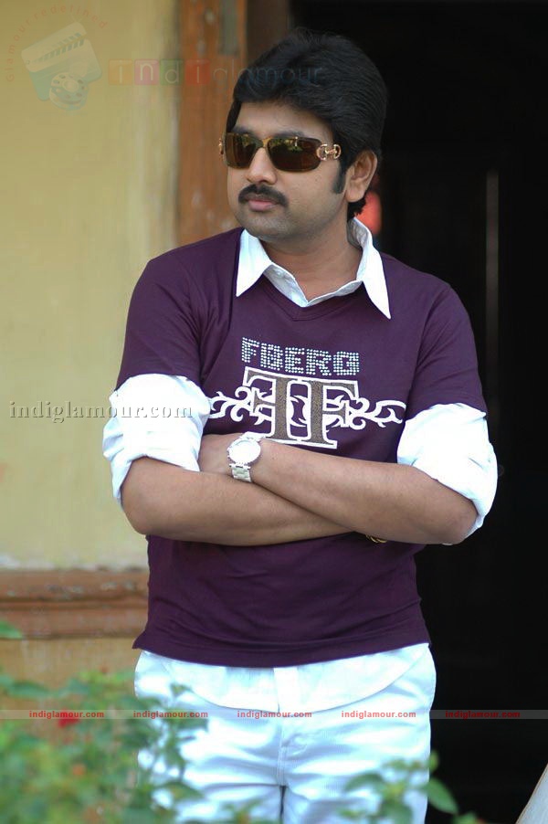 Hasini Movie hd photo
