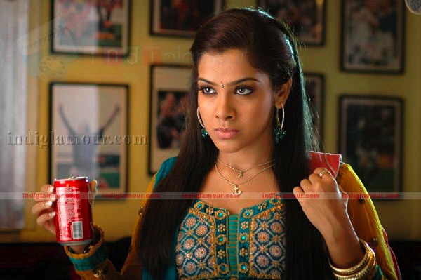 Hasini Movie hd photo