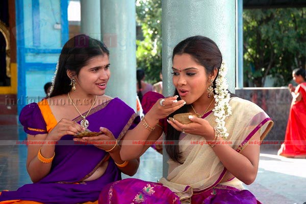 Hasini Movie hd photo