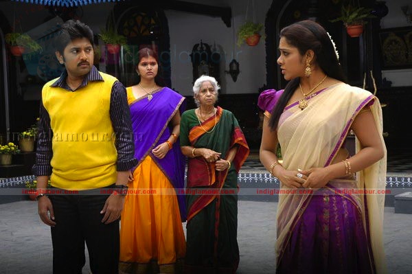 Hasini Movie hd photo