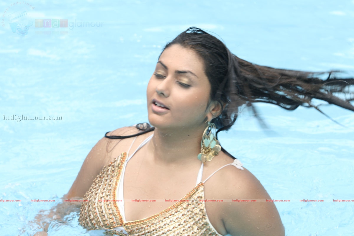 Iddaru Monagallu Movie hd photo