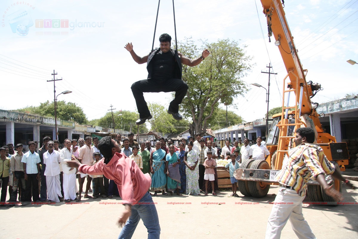 Iddaru Monagallu Movie hd photo
