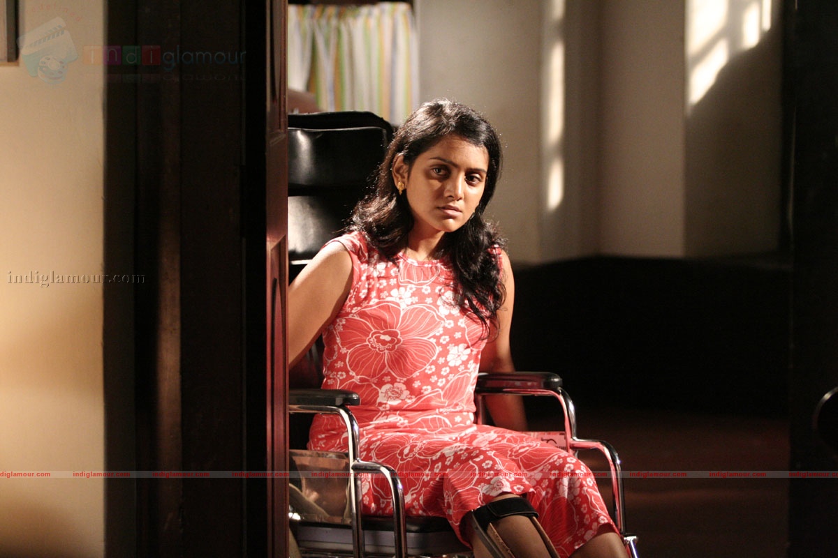 Iddaru Monagallu Movie hd photo
