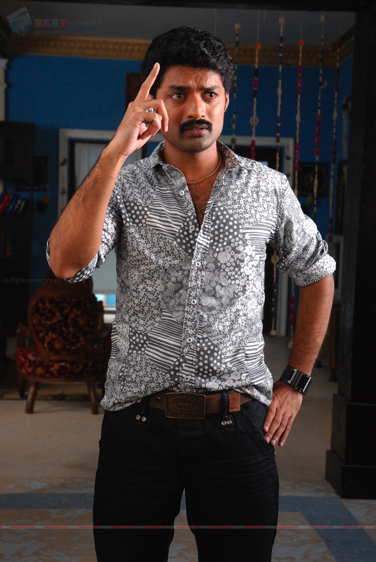 Jayeebhava Movie hd photo