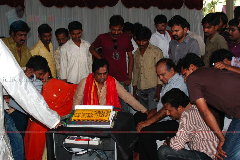 Jayeebhava Movie hd photo